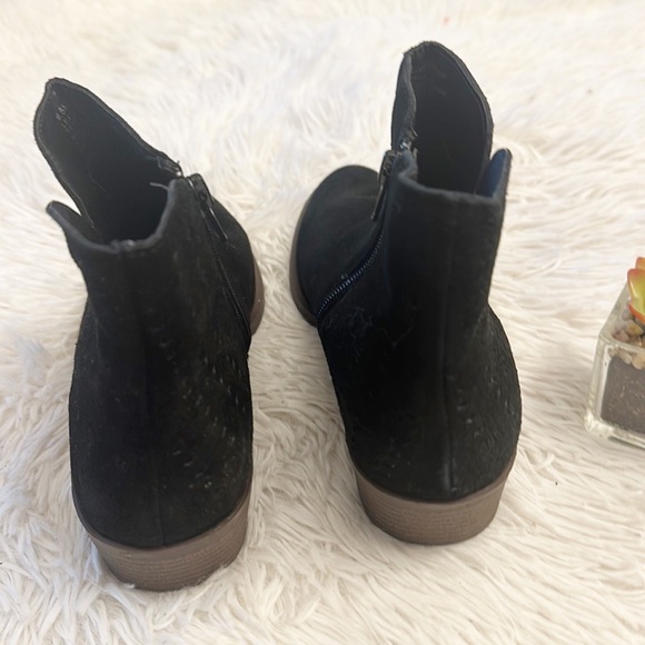 NEW Kenzie Gazelle Chukka black suede Low heel ankle bootie women size 6.5 - Picture 6 of 10